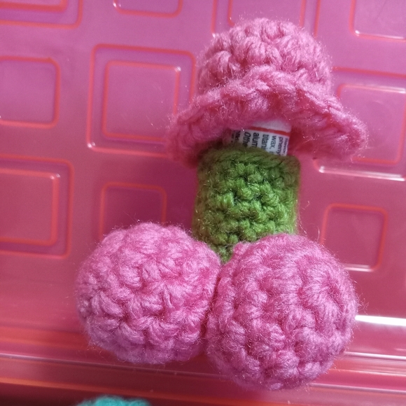 Gag gift 🍆🍌 functional chapstick holders 9 available! - Picture 5 of 5